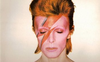 De 11 cruciale momenten uit de carrière van David Bowie (1947-2016) *update*