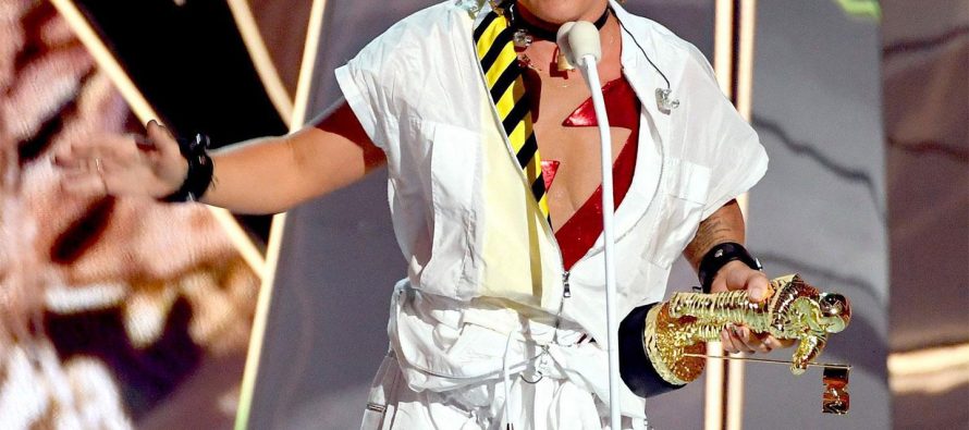 P!nk geeft ontroerende speech op MTV VMA’s