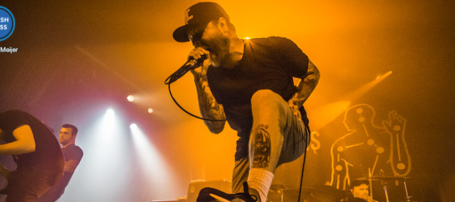 Stick To Your Guns geeft alles in bomvolle Melkweg