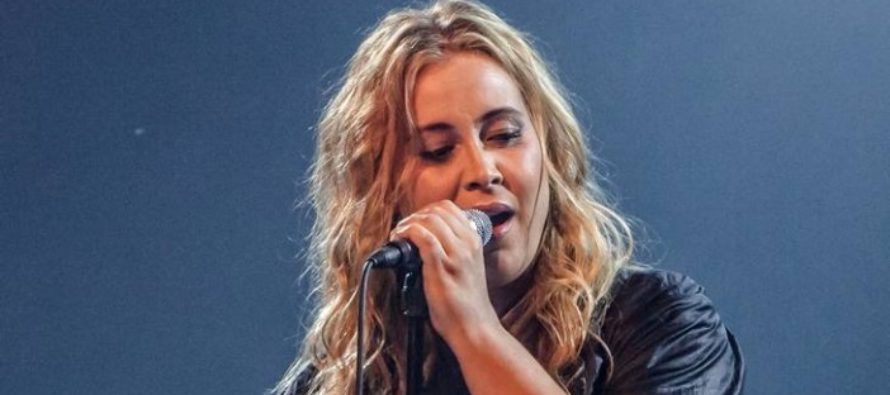 Anouk met haar ‘Greatest Hits’ op één binnen in de Album Top 100