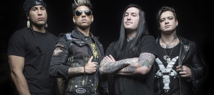 Escape the Fate laat twee gezichten zien op “I Am Human”