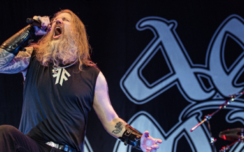 Vikingmetalheld Amon Amarth sluit FortaRock 2019 letterlijk af met bliksem en donder