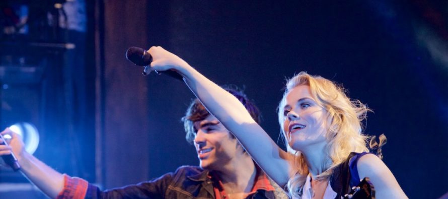 The Common Linnets naar Live At Amsterdamse Bostheater 2016