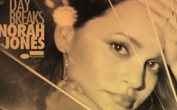 Norah Jones keert terug naar vintage sound op nieuw album ‘Day Breaks’
