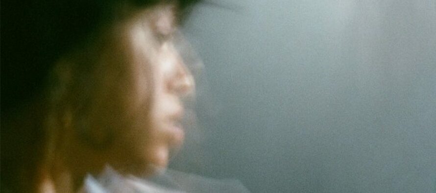 Mahalia brengt Isolation Tapes uit